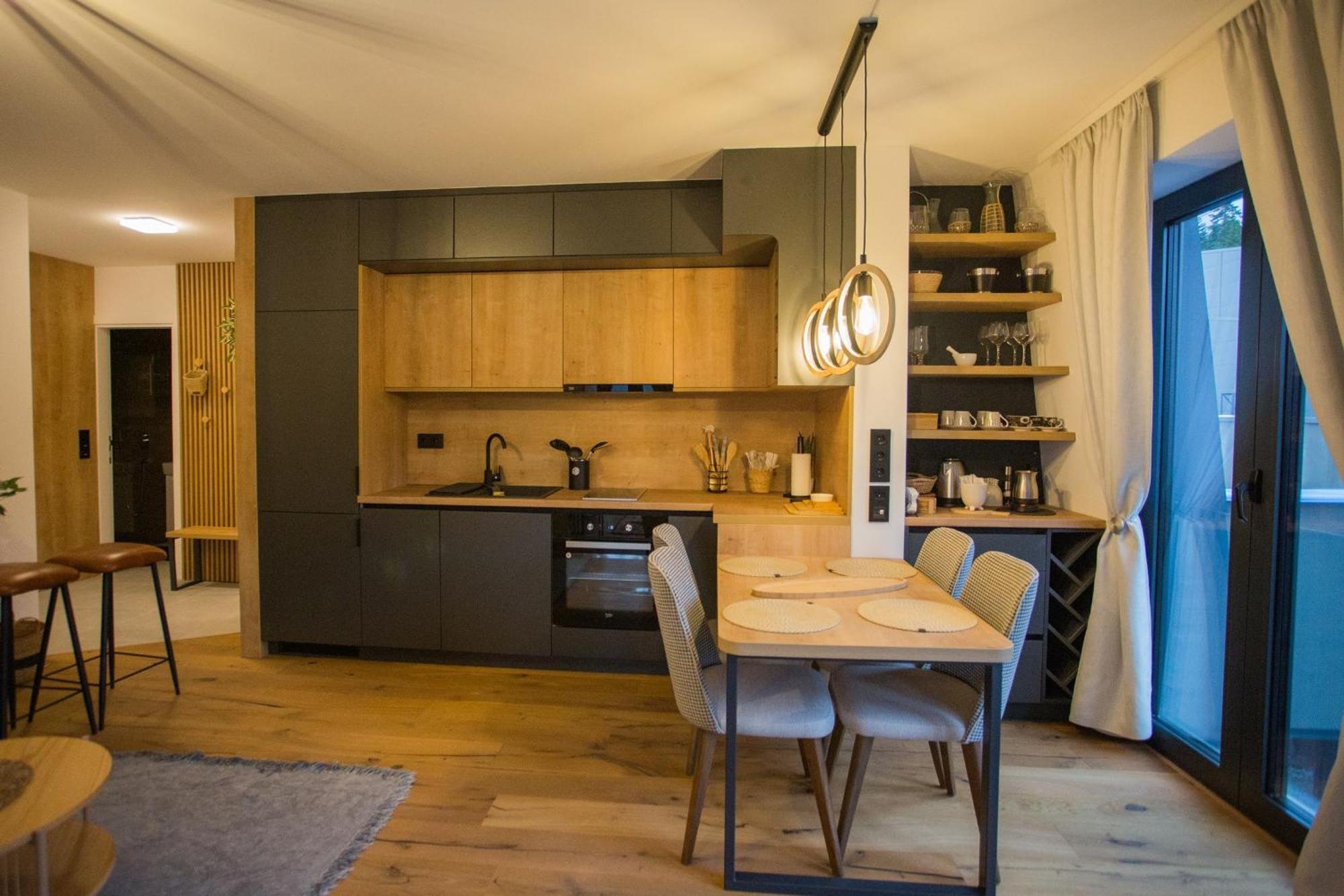 Aparthotel Phoenix Bjelasnica Bagian luar foto